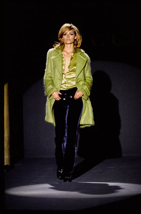 sfilata gucci 1994|gucci fall 1995 models.